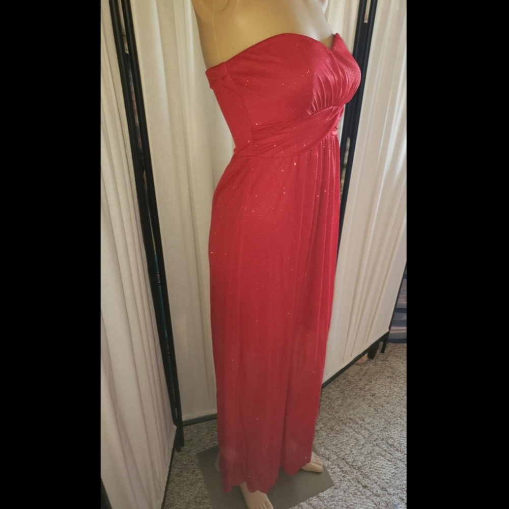 Sweet Storm Formal Dress - Picture 2 of 4